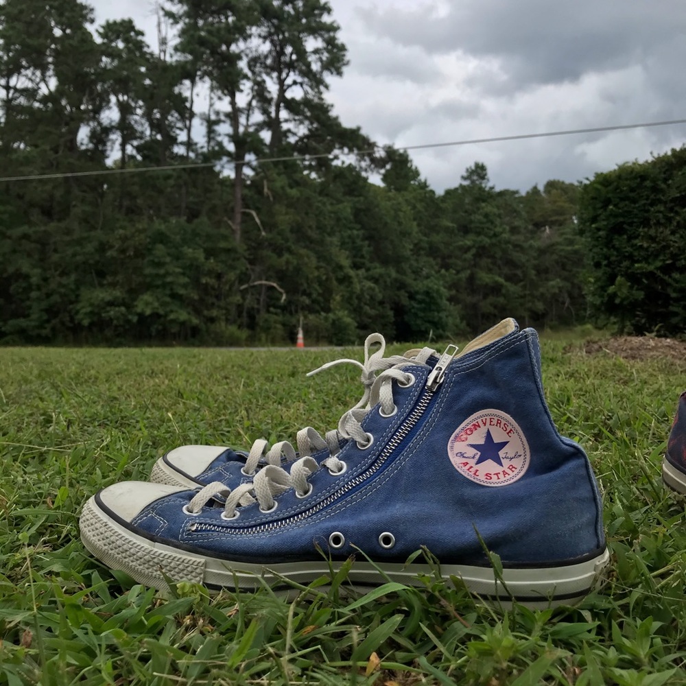 Converse - Picture 3 of 3